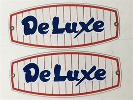 DeLuxe Sign