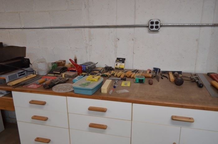 Assorted Woodworking Hand Tools 