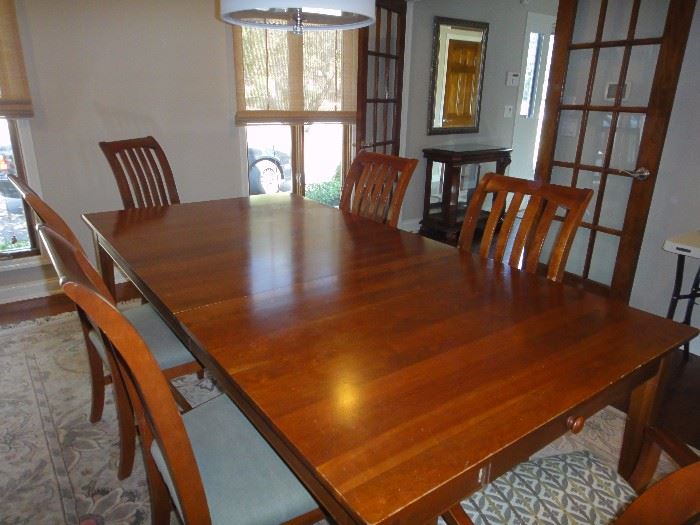 Ethan Allen Cherry dining room table w/ 6 chairs and 1 leaf
