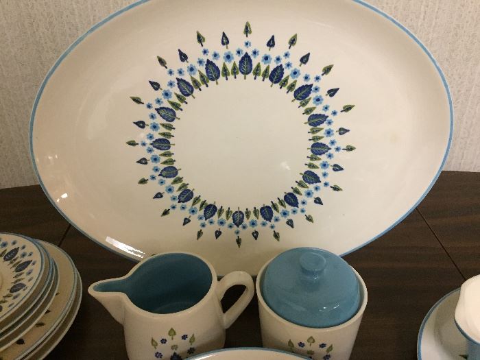 Cute Retro dish set