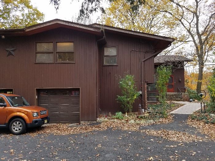 Pink Dog offers 30 percent off most marked... starts on 11/8/2017