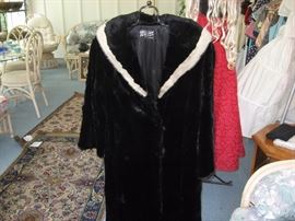 Vintage fur coat  Mink collar
