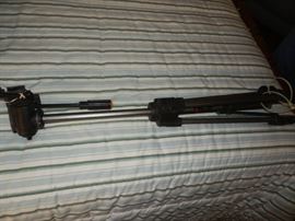 CAMERA TRIPOD
