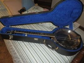 FENDER LEO BANJO