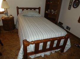 SOLID WOOD TWIN BED