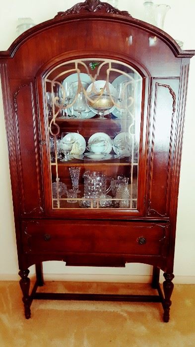 Matching china cabinet to previous sideboard - very nice!