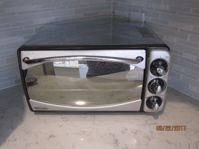 DeLonghi Stainless Steel Toaster Oven
