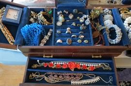 Vintage Jewelry