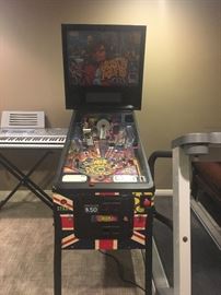 Cool Austin Powers pinball machine