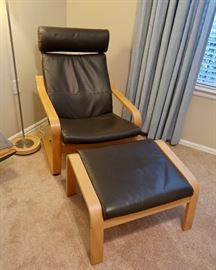 Great Lounge Chair with Matching Ottoman