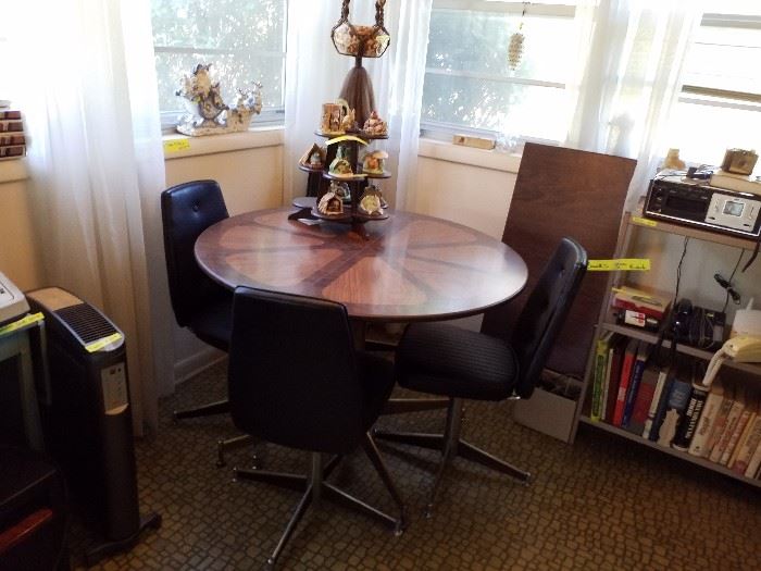 Mid century modern table and 4 chairs