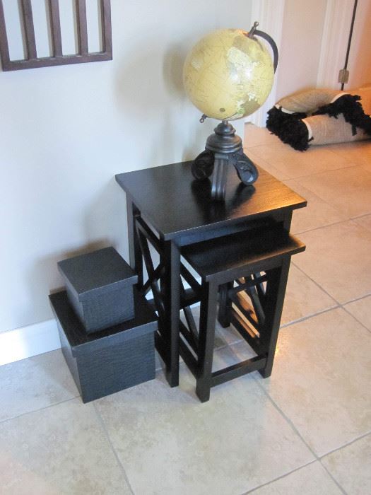 Set of 2 Nesting Tables