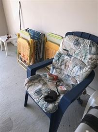 LAWN CHAIRS