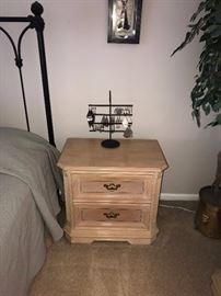 NIGHTSTAND