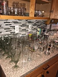 KITCHENWARE AND GLASSWARE