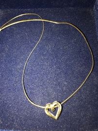 10K GOLD HEART NECKLACE
