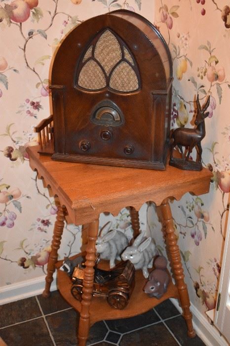 Atwater Kent Model 84 Super - Heterodyne Cathedral Style Radio made in 1931 - In Beautiful Condition!!! and Antique Fern/Lamp Table with Spool Style Legs
