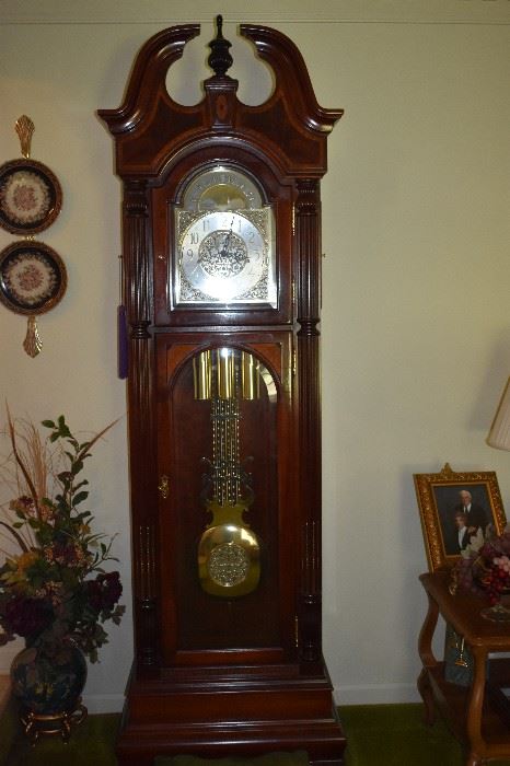 Gorgeous Howard Miller Presidential Collection Grandfather Clock - Beautiful in every way!