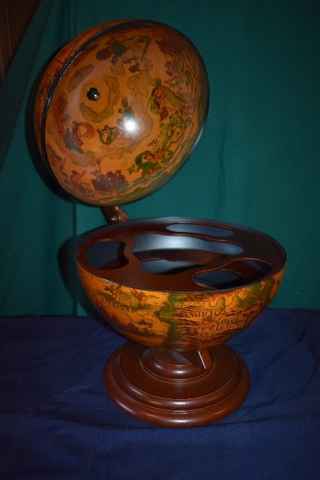 Awesome World Globe Liquer Cabinet made in Italy