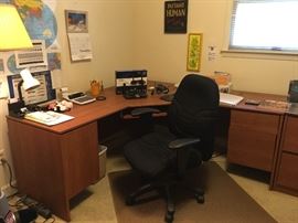 Corner work station/desk