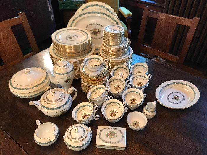 Set of Wedgwood for 12