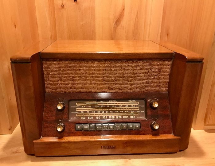G.D. Dayton's  Radio dating to the opening of the First Dayton's Store - with Provenance