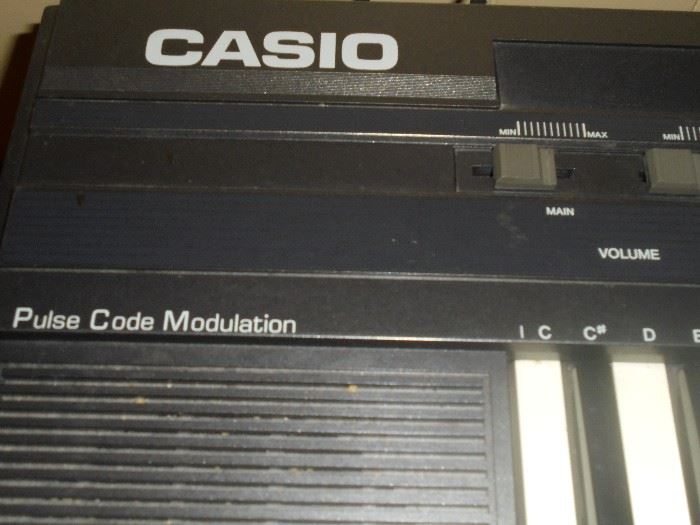 Casio 4 octave keyboard w/stand