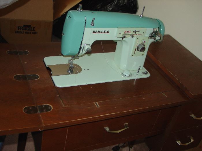 Vintage White Zig Zag Sewing machine