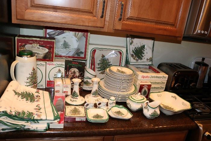 Spode Christmas China and Accessories 