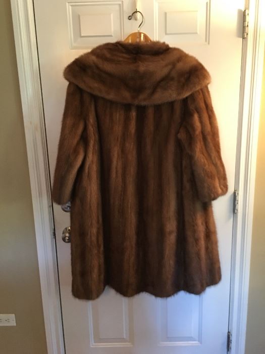 Vintage "Swing" mink coat. 3/4 sleeve