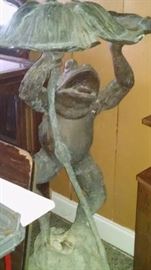 4' FROG FOUNTAIN
