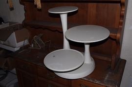 CAKE STAND