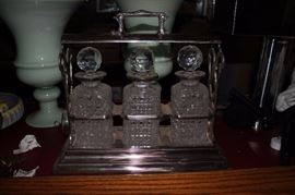 SHEFFIELD CUT GLASS TANTALUS