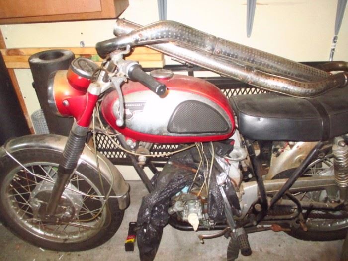 1968 Kawasaki Avenger Motorcycle w/title