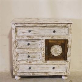 Distresssed chest on bunn foot