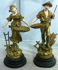 #7388 Man & Woman Figurines