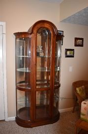 Beautiful Quality Curved Glass China Cabinet 