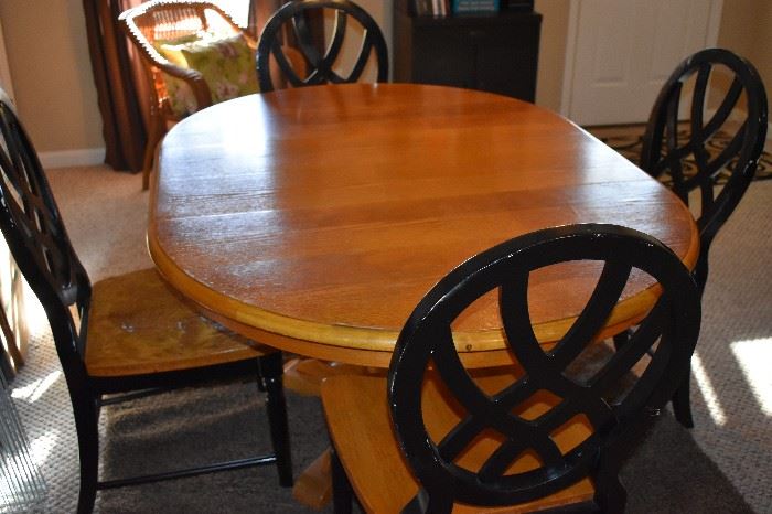 Beautiful Pedestal Oval Table with 4 Matching Woven Wood and Cushioned Seat Chairs