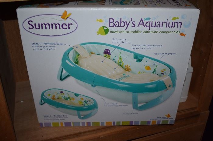 Summer - Baby's Aquarium Newborn to Toddler Bath with Compact Fold