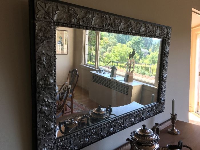 closer view of the wonderful mirror for sale