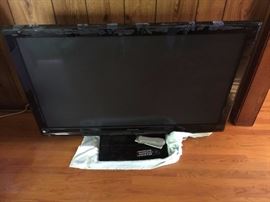 #39 Panasonic HDTV plasm 120V 50/60 Htz 50" $75.00
