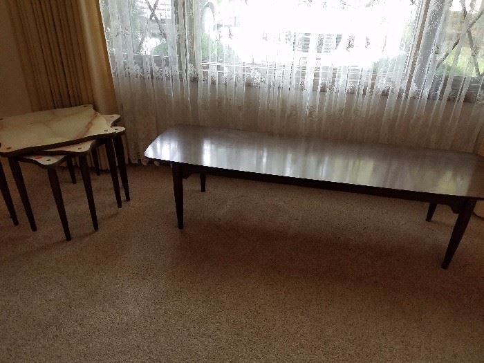 coffee table with nice clean lines and set of stacking tables