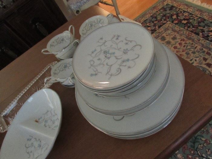 Set of china for six
