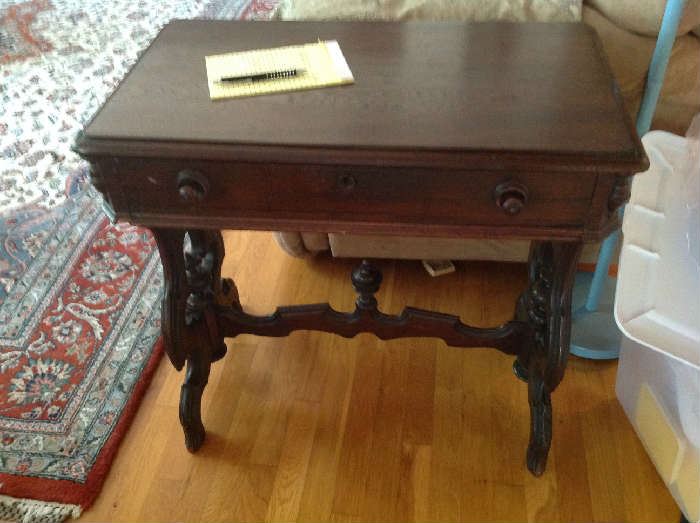 Antique 1 drawer accent table $ 140.00