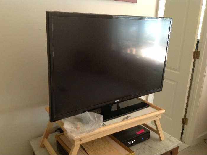 Flat Screen TV - $ 100.00