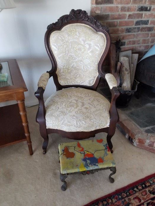 Victorian “Mr.” Parlor chair, mahogany 