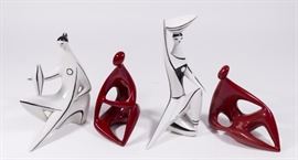 Lot 4: 4 Zsolnay Seated Figures