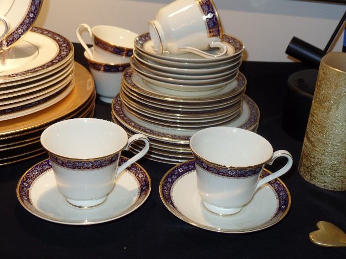 Edinburgh - Minton fine bone china