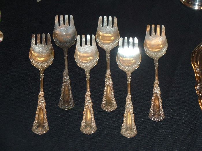 Set of 12 dessert forks