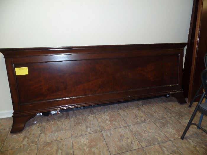 Foot board for the king Walter E Smithe sleigh bed 